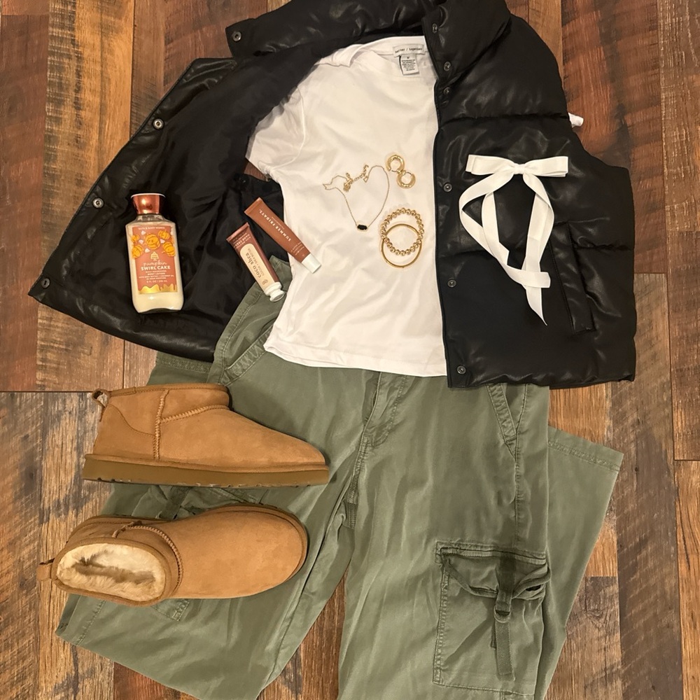 American Eagle Outfitters Green Khaki Stretch Pants